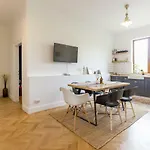 Lägenhet Chic 3 Bedroom