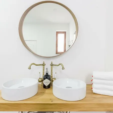 Chic 3 Bedroom *