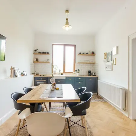 Lägenhet Chic 3 Bedroom