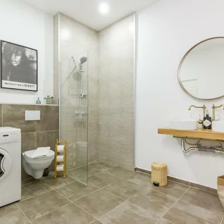 Chic 3 Bedroom Cluj-Napoca