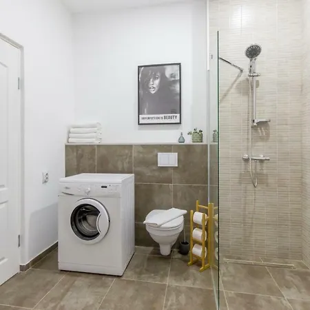 Chic 3 Bedroom *