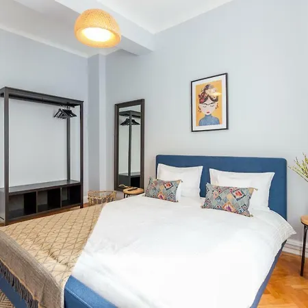 Chic 3 Bedroom Apartman Kolozsvár