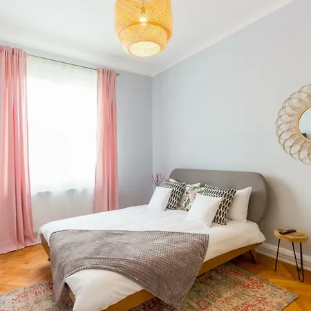 Apartment Chic 3 Bedroom Cluj-Napoca