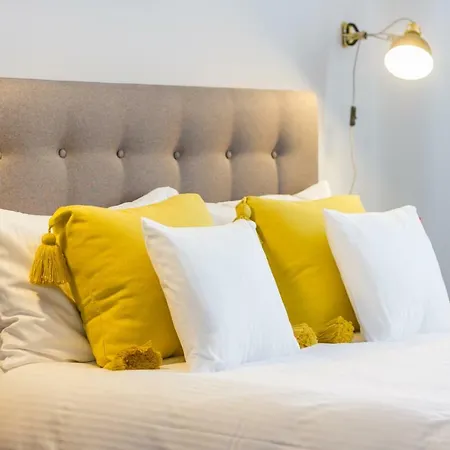 Chic 3 Bedroom *