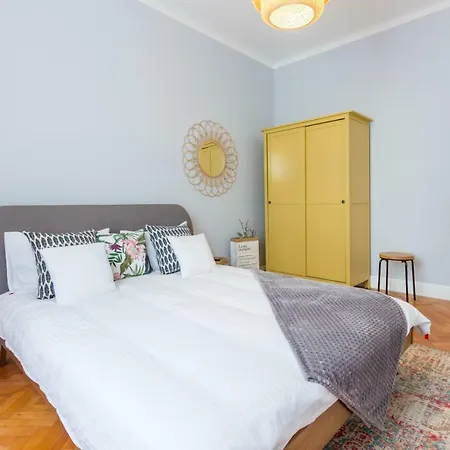 Lägenhet Chic 3 Bedroom *